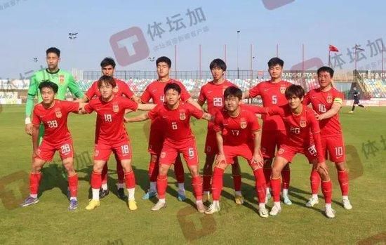 他把舌头伸入我的下身
