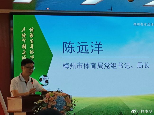 男仆打开双腿让少爷调教微博